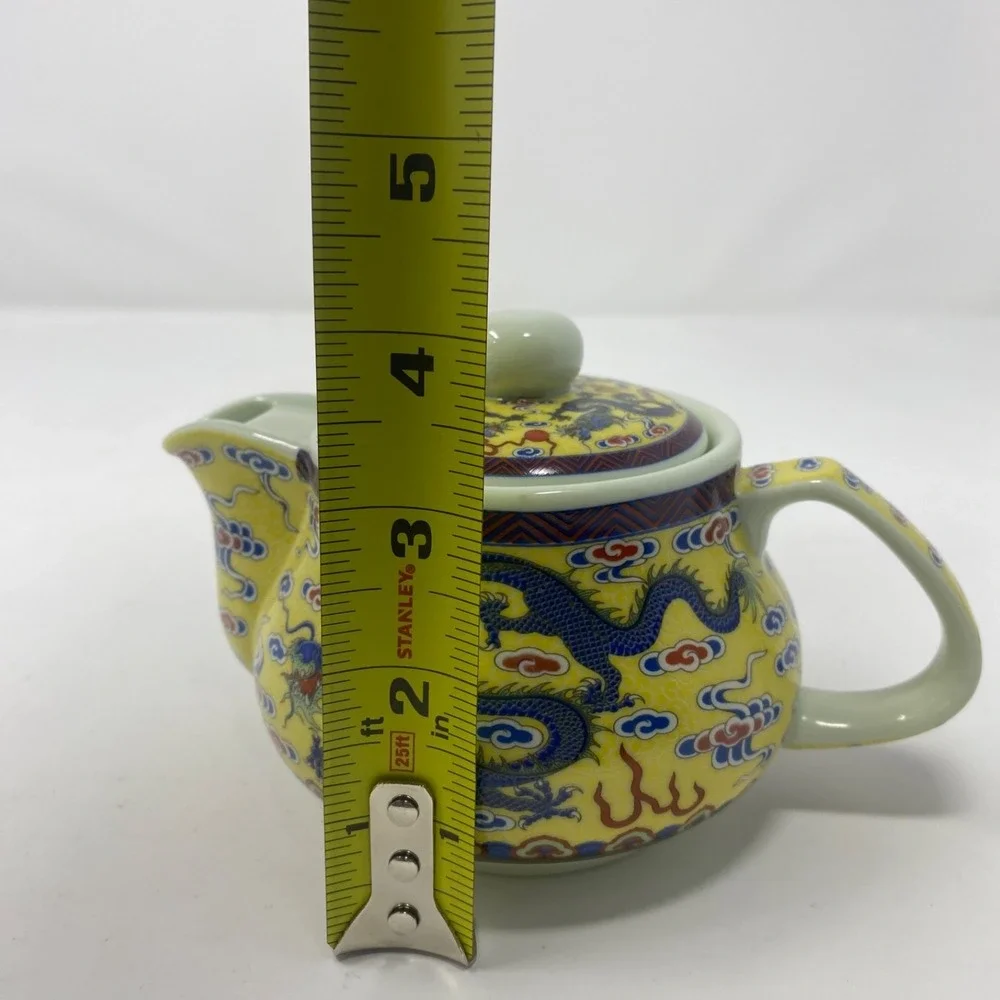 Vtg Yellow Dragons Oriental Teapot w Large Inside Wire Strainer‎